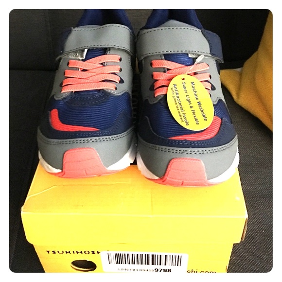 Tsukihoshi brand new boys sneaker size 13.