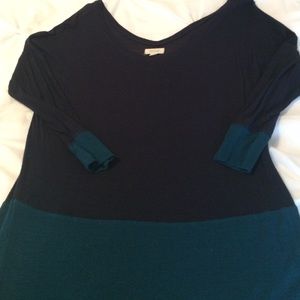 Color block off shoulder tshirt