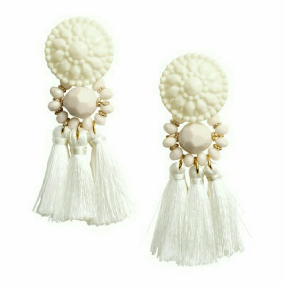 Looking for these H&M White Tassel Earrings!!! - Picture 1 of 1