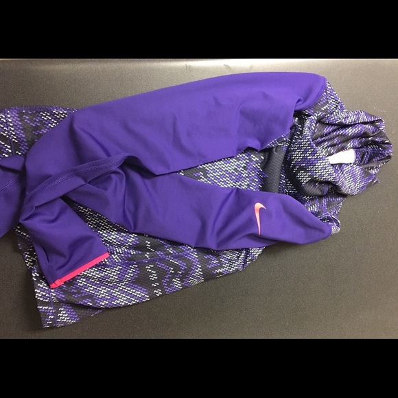 Nike hyperwarm pullover - Picture 2 of 4