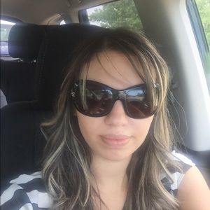 Meet your Posher, Zaina