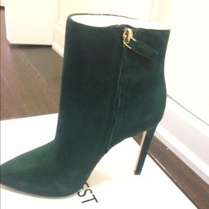 Nine West NWB suede booties never worn