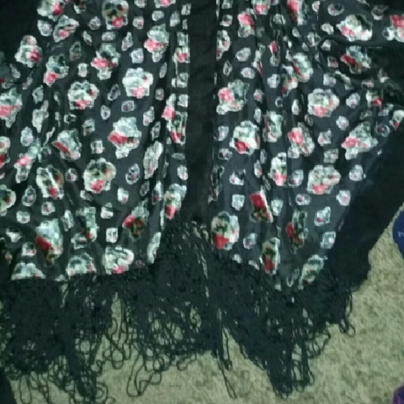 Kimono - Picture 2 of 2