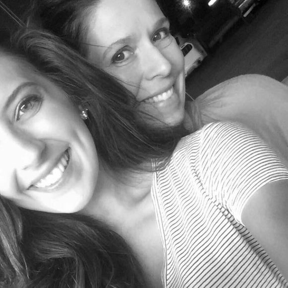 Meet your Posher, Julia - Picture 1 of 1