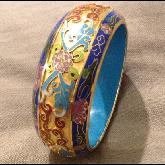 🔅TODAY ONLY!!! Vintage bangle bracelet