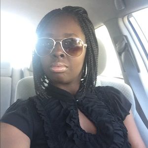 Meet your Posher, Brittney