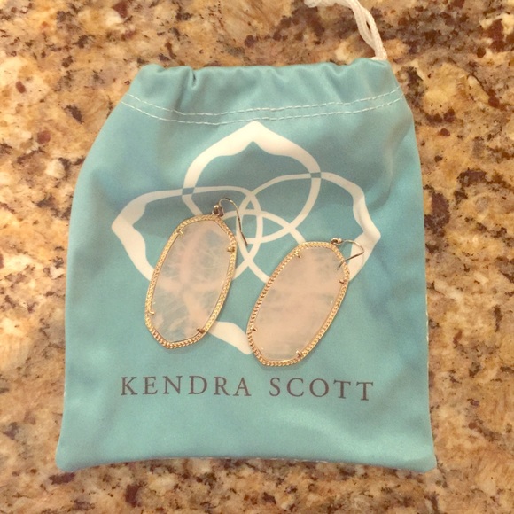 Kendra Scott Danielle earrings