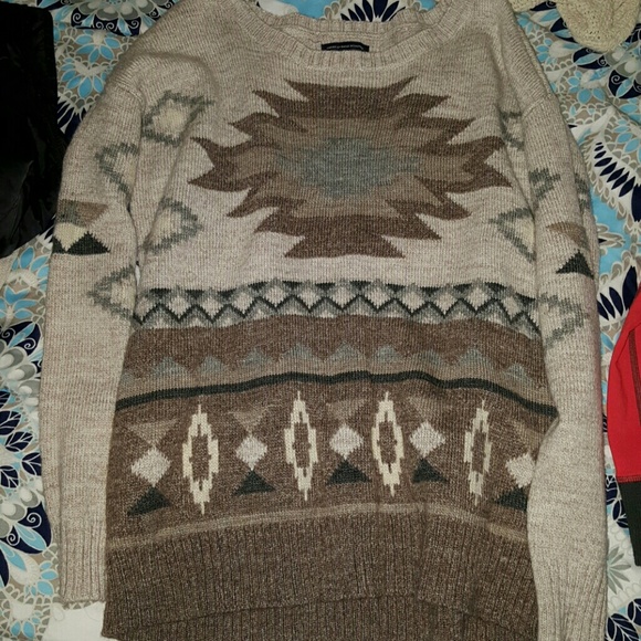 American Eagle Sweater