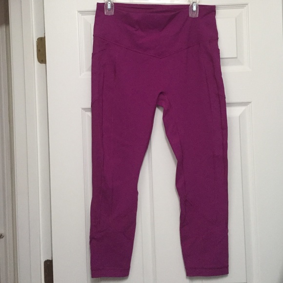 Fuschia lululemon athletica capris size 12