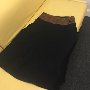 Wrap wool blend black shirt, trimmed leather.