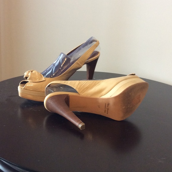 Shoes - Picture 2 of 3