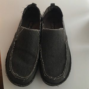 Men's canvas shoes