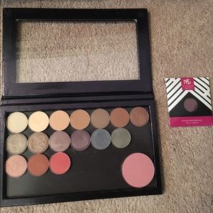 Large z palette with 17 makeup geek shadows &blush