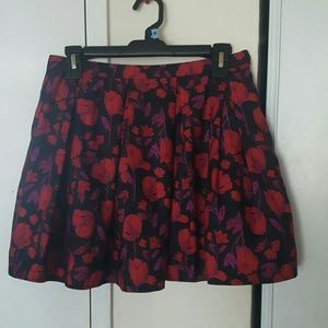 Black, pink, amd purple floral skirt  (SIZE:29)