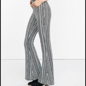 NWOT Stretch flare pants