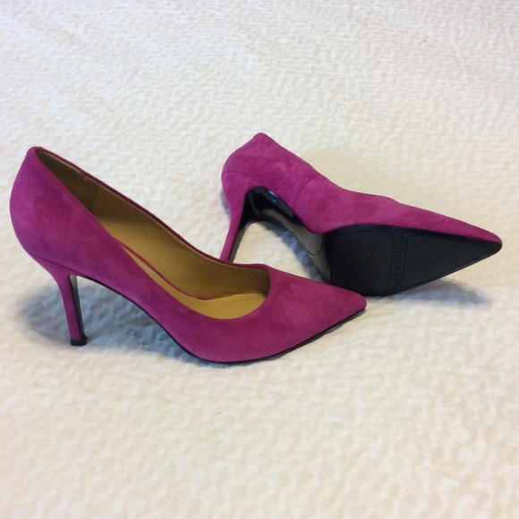 Shoes - Picture 2 of 4