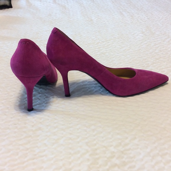 Shoes - Picture 4 of 4