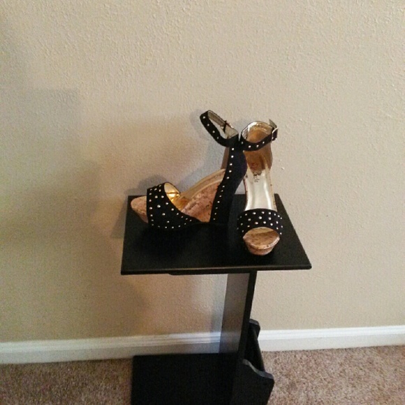 Women's shoes
