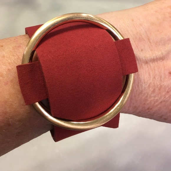 Statement Bracelet red to Terra Cotta color. - Picture 3 of 4