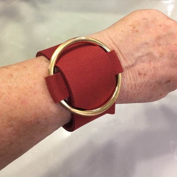 Statement Bracelet red to Terra Cotta color. - Picture 4 of 4