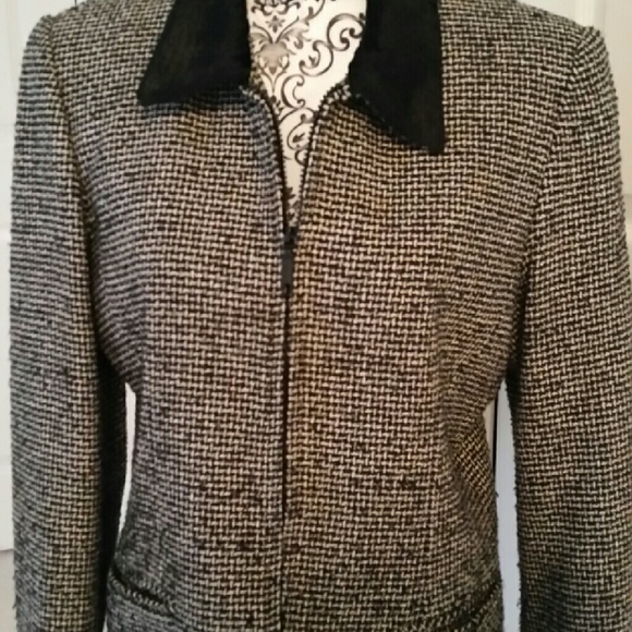 Jackets - Picture 3 of 4