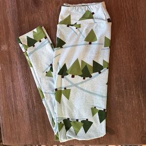 LuLaRoe NWT OS Holliday Leggings!