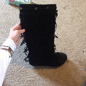 Size 9 fringe boots