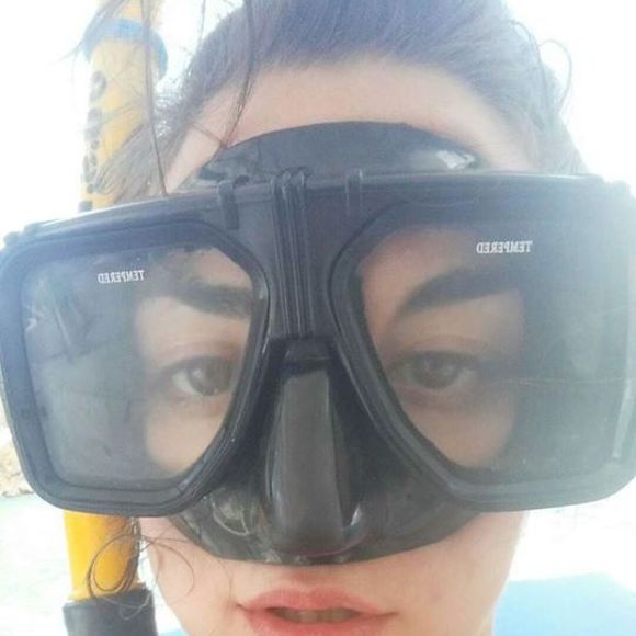 Meet your Posher, Catie - Picture 2 of 2