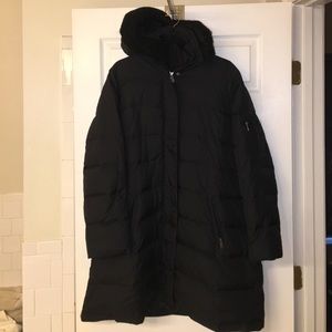 Goosedown puffer coat