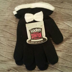 NWT BLACK & WHITE LADIES STRETCH GLOVES