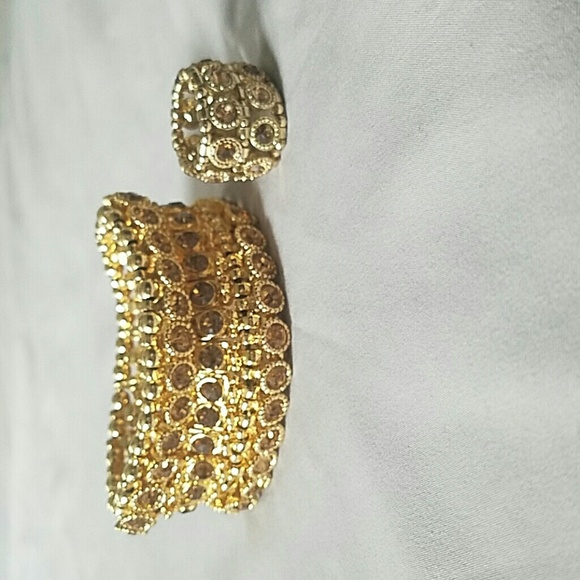 Bracelet with ring - Picture 2 of 3
