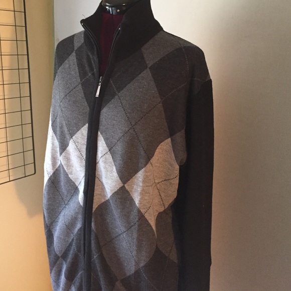 Men's Cardigan - Picture 2 of 3