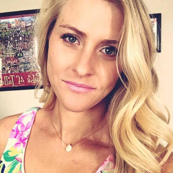 Meet your Posher, Kasey