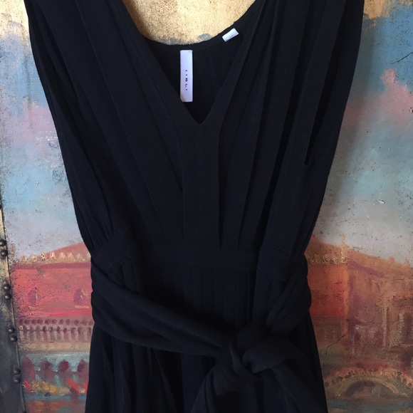 Vava voom Iisli NY showstopper LBD pleated, knit dress💥 - Picture 3 of 4