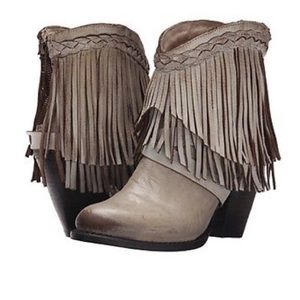 Freebies by Steven Tonto Ice Size 9