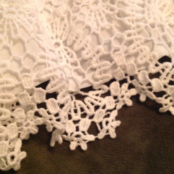 White Lace Shorts - Picture 3 of 3