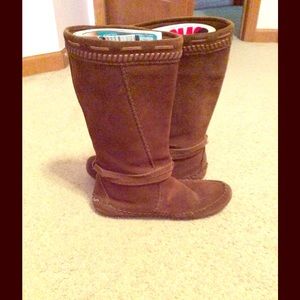 Minnetonka boots