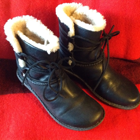UGG CASPIA