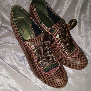 Poetic License of London no box.