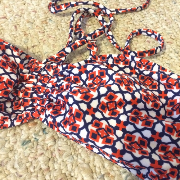 Two piece bikini 👙 - Picture 2 of 3
