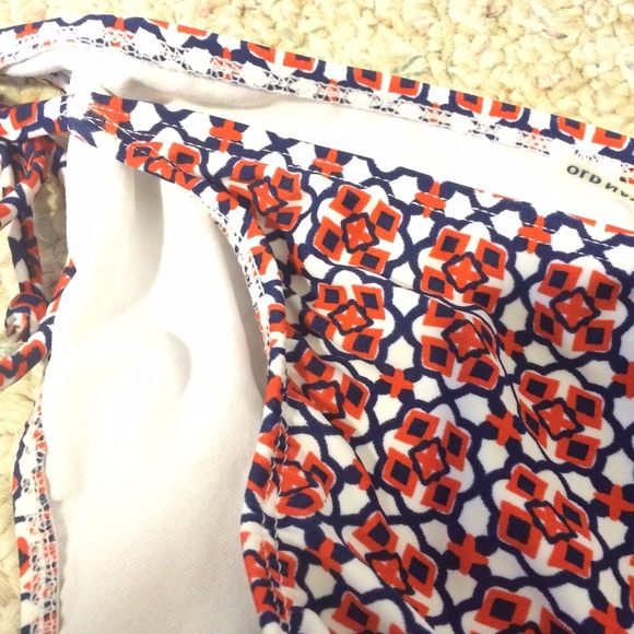Two piece bikini 👙 - Picture 3 of 3
