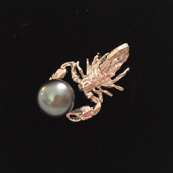 Tahitian pearl onSCORPION pin brooch SILVER 925