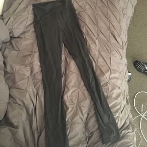Olive green Lululemon skinny will pant