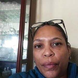 Meet your Posher, Monique