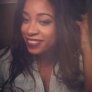 Meet your Posher, Crystal