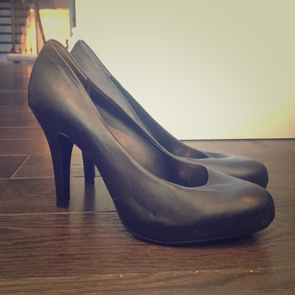 Never Worn Except To Try, Placed In Storage. - image 1