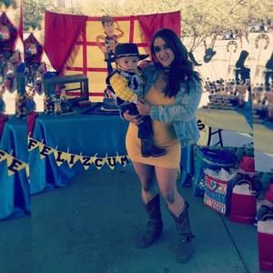 Meet your Posher, Ashley