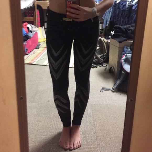 Jeans with arrows