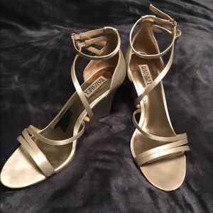 Badgley Mischka Ivory Strappy Wedge 9.5