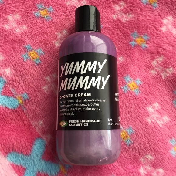 Lush yummy mummy shower gel